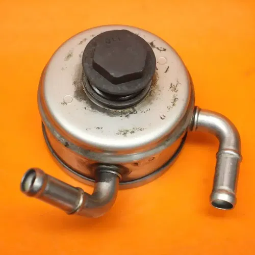 06-08 TRIUMPH DAYTONA 675 OEM ENGINE MOTOR OIL COOLER
