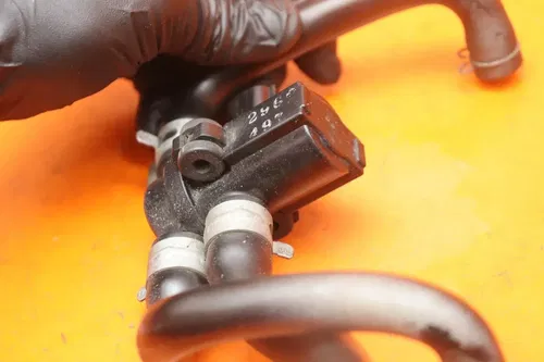 2004-2007 SUZUKI GSXR 600 750 OEM AIR VALVE SOLENOID TOP ENGINE SWITCH SENSOR