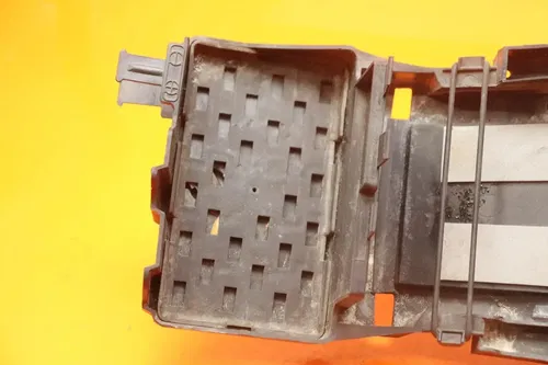 07-08 SUZUKI GSXR1000 OEM REAR BACK TAIL UNDERTAIL BATTERY TRAY PLASTIC