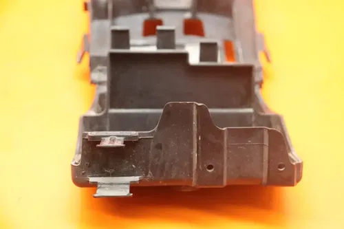 07-08 SUZUKI GSXR1000 OEM REAR BACK TAIL UNDERTAIL BATTERY TRAY PLASTIC