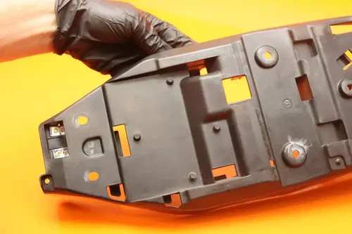 17-20 YAMAHA YZF R6 OEM REAR BACK TAIL UNDERTAIL BATTERY TRAY PLASTIC