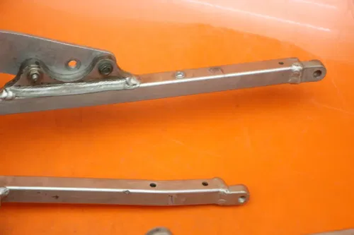 2001 2002 SUZUKI GSXR 1000 OEM STRAIGHT REAR SUBFRAME BACK SUB FRAME