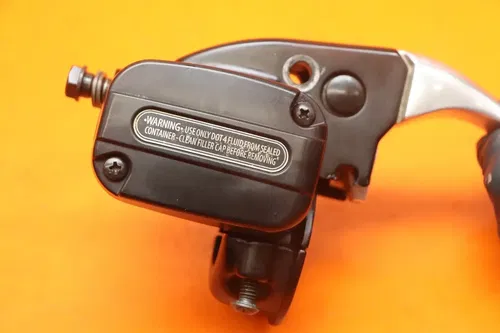 2013 HARLEY-DAVIDSON ELECTRA GLIDE FLHTK OEM FRONT BRAKE MASTER CYLINDER