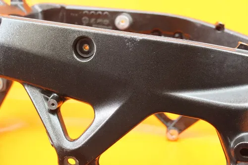 12-14 BMW S1000RR STRAIGHT FRAME CHASSIS C 386-334-6729 4 DETAILS -CRACK IN HOLE
