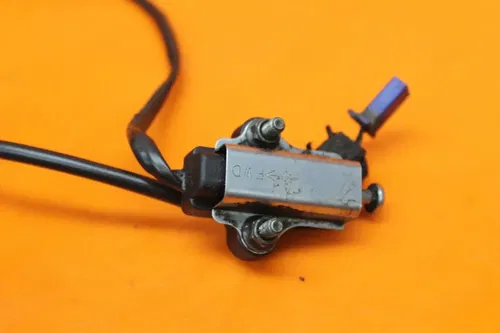 01-05 YAMAHA FZ1 OEM KICKSTAND SIDE KICK STAND SENSOR