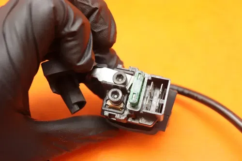 08-10 KAWASAKI NINJA ZX10R OEM ENGINE STARTER RELAY STARTING MOTOR SWITCH