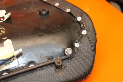 06-09 2007 YAMAHA YZF R6S CORBIN FRONT DRIVERS SEAT PAD SADDLE PILLION NO RIPS