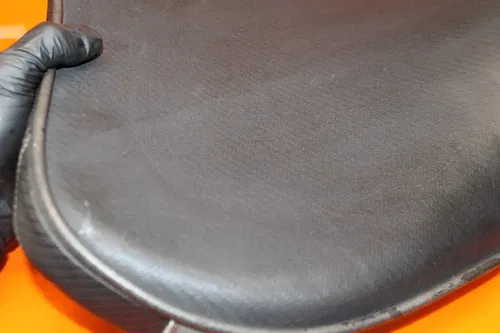 06-09 2007 YAMAHA YZF R6S CORBIN FRONT DRIVERS SEAT PAD SADDLE PILLION NO RIPS