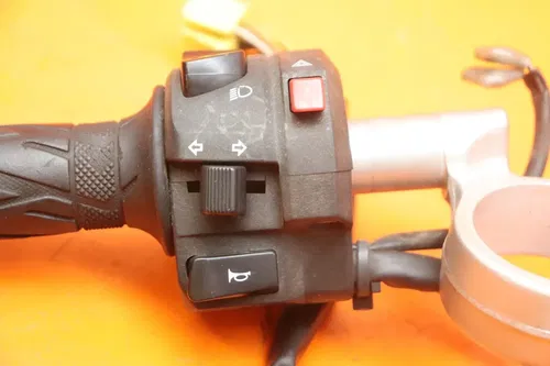 2007-2008 SUZUKI GSXR 1000 OEM LEFT CLIP ON HANDLEBAR W SWITCHES