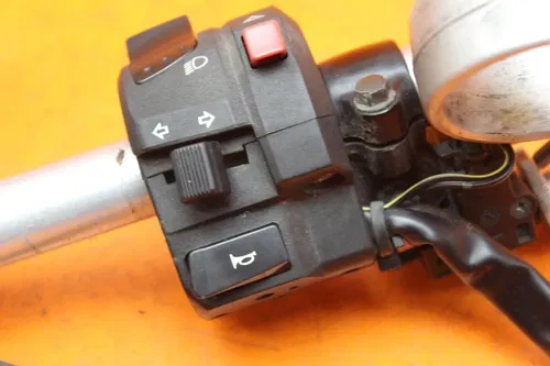 2005 2006 SUZUKI GSXR 1000 OEM LEFT CLIP ON HANDLEBAR W SWITCHES 37400-29G11
