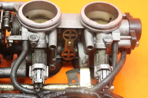 2004-2005 KAWASAKI NINJA ZX10R OEM MAIN FUEL INJECTORS / THROTTLE BODIES
