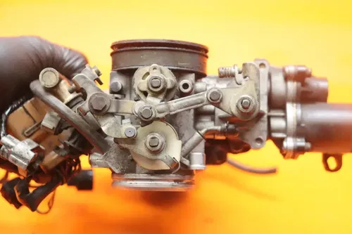 2004-2005 KAWASAKI NINJA ZX10R OEM MAIN FUEL INJECTORS / THROTTLE BODIES