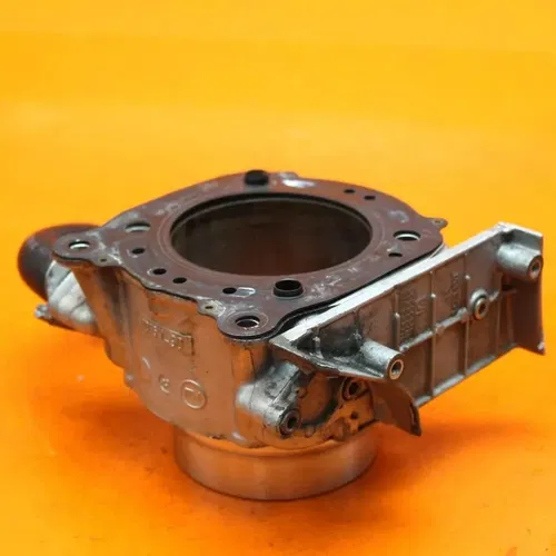 03-06 DUCATI 749 OEM ENGINE MOTOR REAR PISTON CYLINDER BLOCK JUG