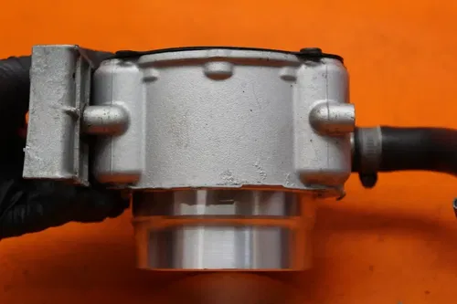 03-06 DUCATI 749 OEM ENGINE MOTOR REAR PISTON CYLINDER BLOCK JUG