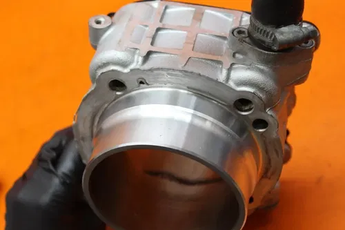 03-06 DUCATI 749 OEM ENGINE MOTOR REAR PISTON CYLINDER BLOCK JUG