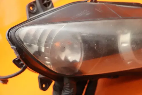 2004-2006 YAMAHA YZF R1 OEM FRONT HEADLIGHT HEAD LIGHT LAMP *NO CRACKS*