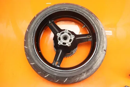 01-04 SUZUKI GSXR 1000 OEM STRAIGHT REAR WHEEL BACK RIM W TIRE