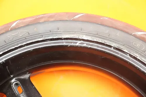 01-04 SUZUKI GSXR 1000 OEM STRAIGHT REAR WHEEL BACK RIM W TIRE