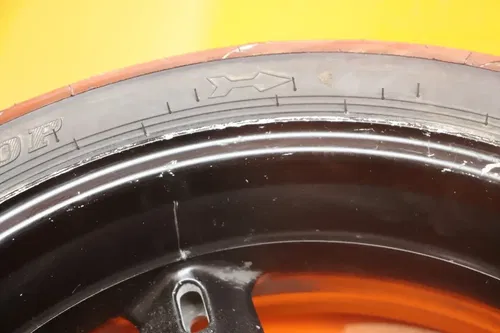 01-04 SUZUKI GSXR 1000 OEM STRAIGHT REAR WHEEL BACK RIM W TIRE