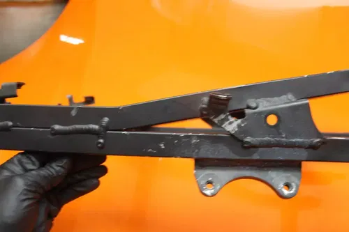 2004 2005 KAWASAKI NINJA ZX10R OEM STRAIGHT REAR SUBFRAME BACK SUB FRAME