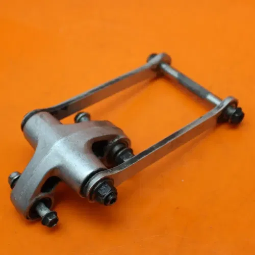 2001-2004 SUZUKI GSXR 1000 OEM REAR DOGBONE SHOCK LINKAGE LINK 62600-35870