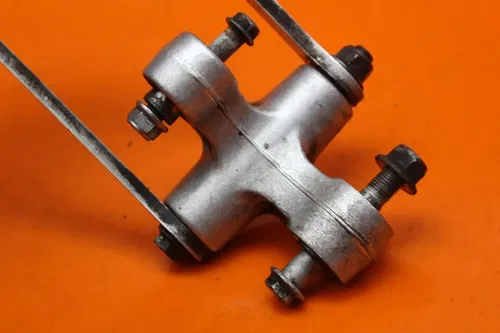 2001-2004 SUZUKI GSXR 1000 OEM REAR DOGBONE SHOCK LINKAGE LINK 62600-35870