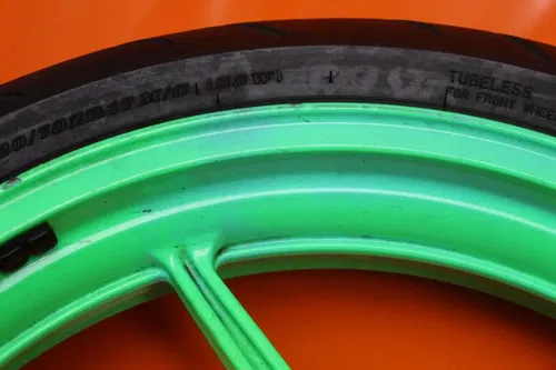 2006 2007 KAWASAKI NINJA ZX10R OEM STRAIGHT FRONT WHEEL RIM W TIRE