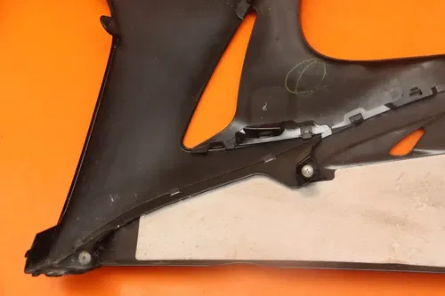 09-15 SUZUKI GSXR 1000 OEM RIGHT MID UPPER SIDE FAIRING COWL PLASTIC *NO CRACKS*