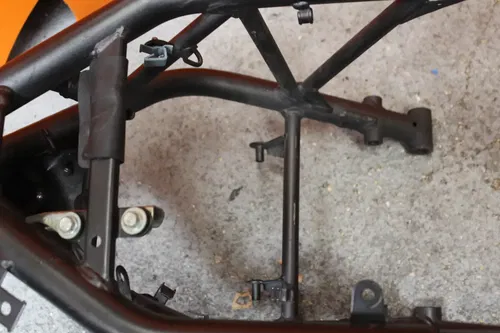 15-22 HONDA CBR300R STRAIGHT FRAME CHASSIS C 386-334-6729 4 DETAILS