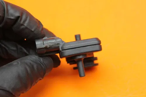 2007-2008 KAWASAKI NINJA ZX6R OEM MAP MASS AIR FLOW PRESSURE SENSOR