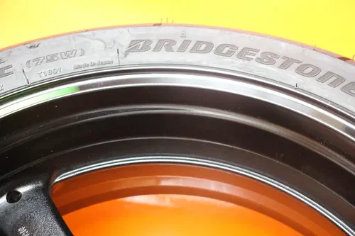 18-24 KAWASAKI NINJA ZX10R BRIDGESTONE OEM STRAIGHT REAR WHEEL BACK RIM W TIRE