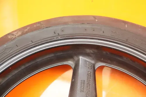 03-05 YAMAHA FZ1 OEM FRONT WHEEL RIM W TIRE