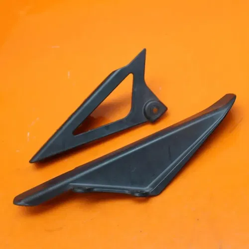 2004 2005 KAWASAKI NINJA ZX10R OEM REAR BACK DRIVE CHAIN GUARD COVER SHIELD