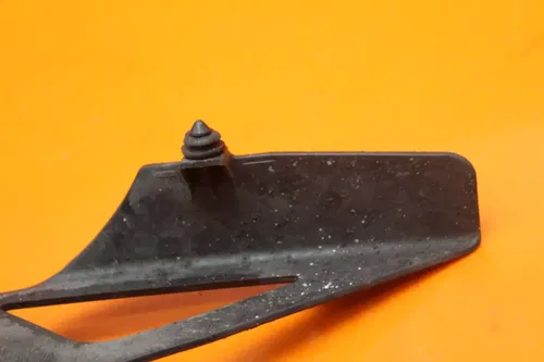 2004 2005 KAWASAKI NINJA ZX10R OEM REAR BACK DRIVE CHAIN GUARD COVER SHIELD