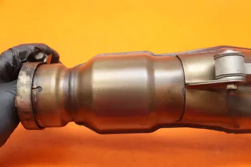 2004-2006 YAMAHA YZF R1 OEM EXHAUST MIDPIPE MID MIDDLE PIPE *NO DENTS*