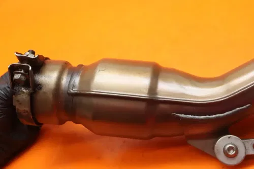 2004-2006 YAMAHA YZF R1 OEM EXHAUST MIDPIPE MID MIDDLE PIPE *NO DENTS*