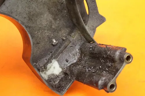 01-05 YAMAHA FZ1 OEM ENGINE SPROCKET COVER