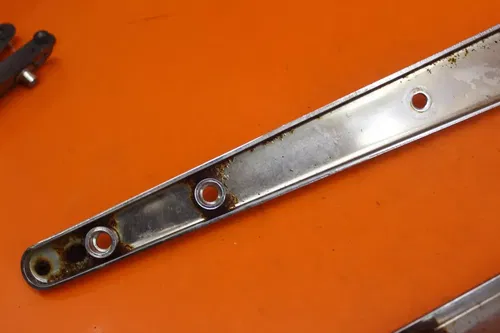 2007 HARLEY-DAVIDSON SOFTAIL DELUXE FLSTN REAR FENDER STRUT