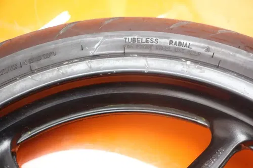 2004-2008 YAMAHA YZF R1 STRAIGHT FRONT WHEEL RIM W TIRE 5VY-25168-00-98