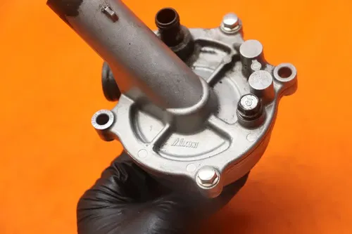 2004-2005 KAWASAKI NINJA ZX10R OEM ENGINE WATER COOLANT PUMP