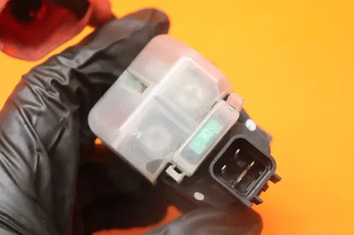06-22 2008 SUZUKI BOULEVARD M109R OEM ENGINE STARTER RELAY STARTING MOTOR SWITCH