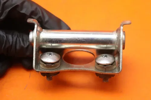 06-24 SUZUKI GSXR 600 750 OEM GAS TANK FUEL CELL PETROL RESERVOIR BRACKET MOUNT
