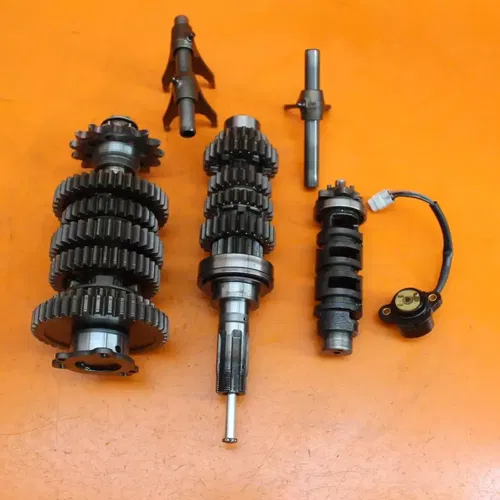 2006 2007 SUZUKI GSXR600 OEM ENGINE MOTOR TRANSMISSION TRANNY GEARS 24120-01H00