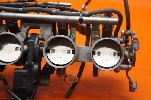 2006-2011 KAWASAKI NINJA ZX14 ZX14R OEM MAIN FUEL INJECTORS / THROTTLE BODIES