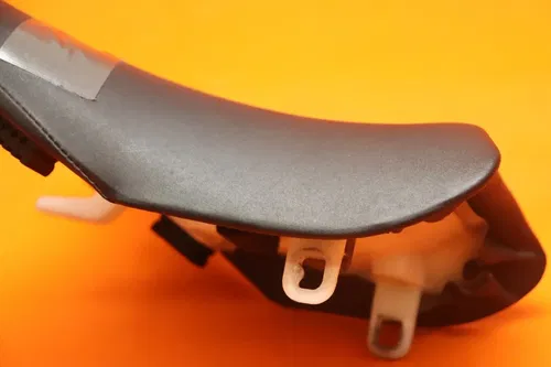 2007-2008 SUZUKI GSXR 1000 OEM FRONT DRIVERS SEAT PAD SADDLE PILLION