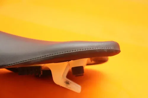 2007-2008 SUZUKI GSXR 1000 OEM FRONT DRIVERS SEAT PAD SADDLE PILLION