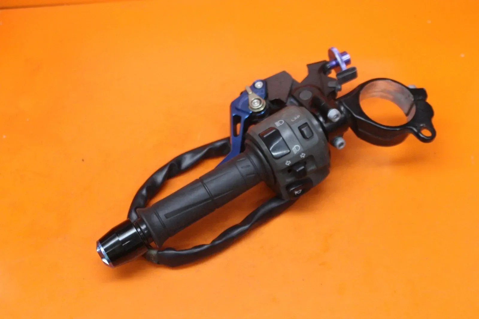 04-10 2009 KAWASAKI NINJA ZX10R OEM LEFT CLIP ON HANDLEBAR W SWITCHES