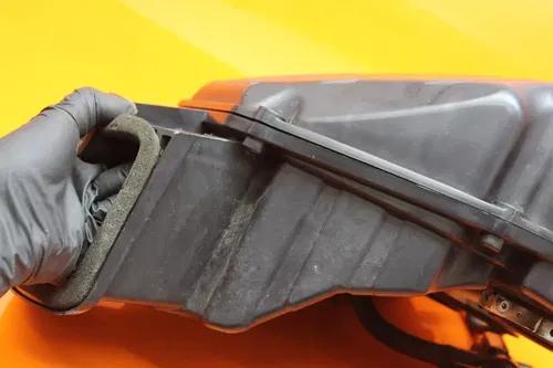 2007 2008 KAWASAKI NINJA ZX6R OEM AIRBOX AIR INTAKE FILTER BOX 11010-0134