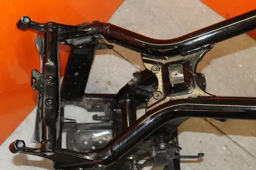 08-09 SUZUKI BOULEVARD C109R VLR1800 FRAME CHASSI C 386-334-6729 4 DETAILS