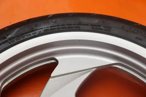 2011 SUZUKI BOULEVARD OEM FRONT WHEEL RIM W TIRE